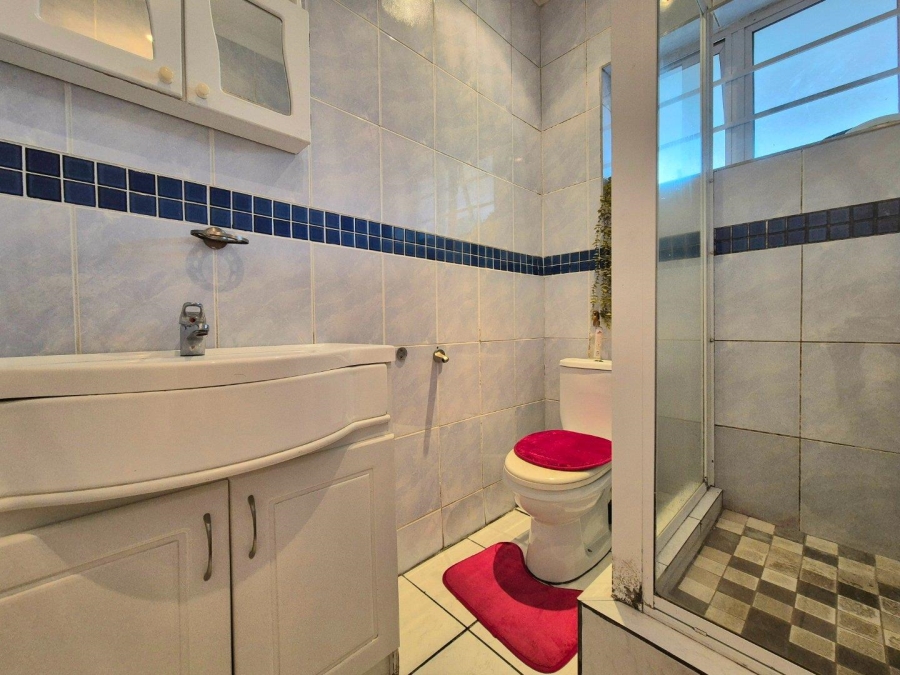 2 Bedroom Property for Sale in Rosebank Western Cape